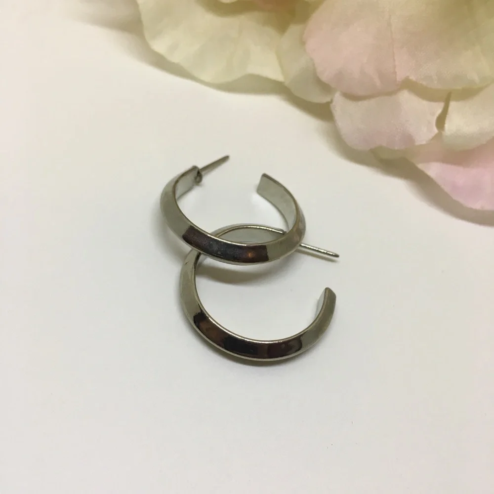 N/A silver color